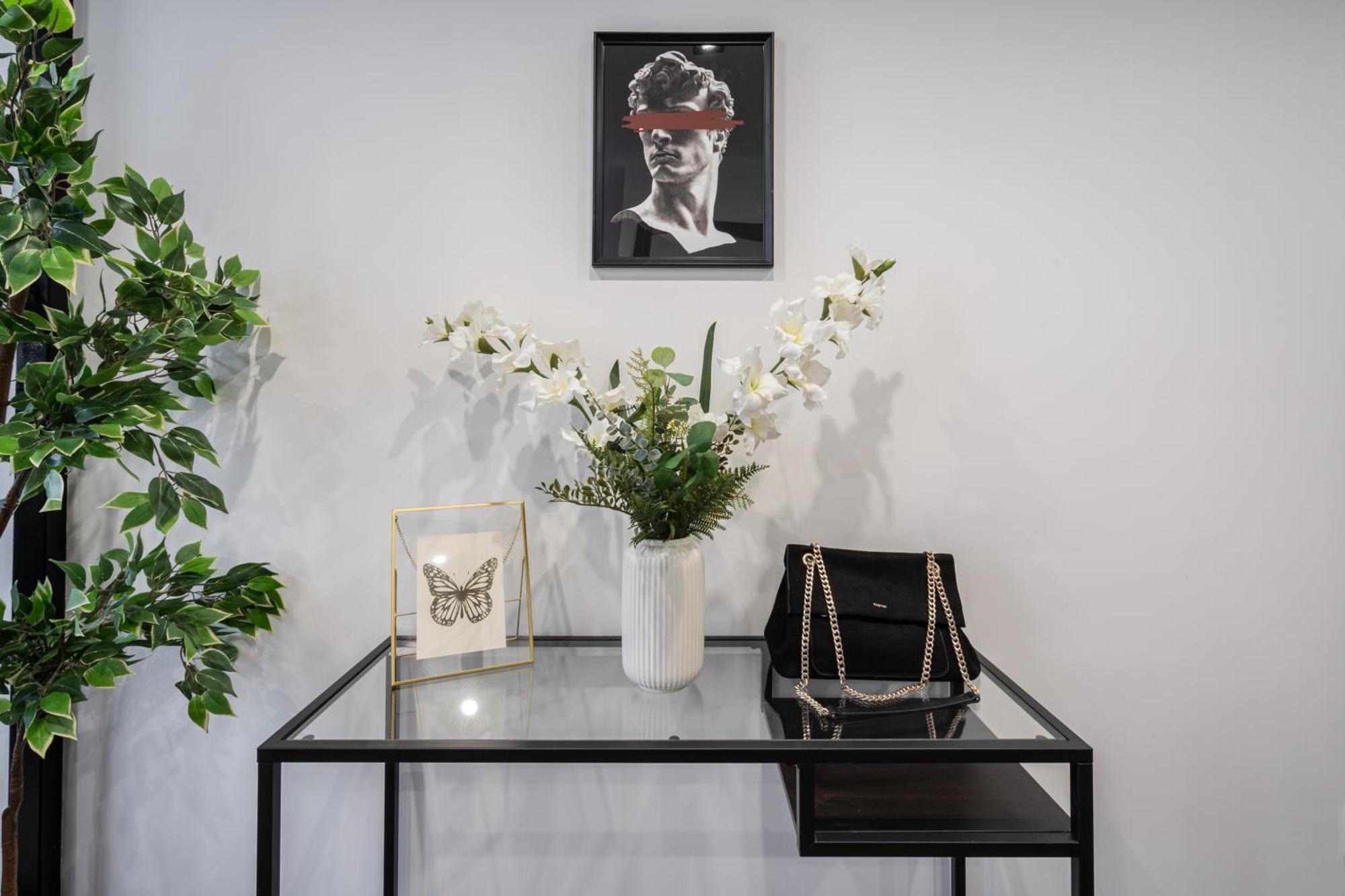 Apartment E41 - Trendy Boutique - Prime Spot By Bqa *